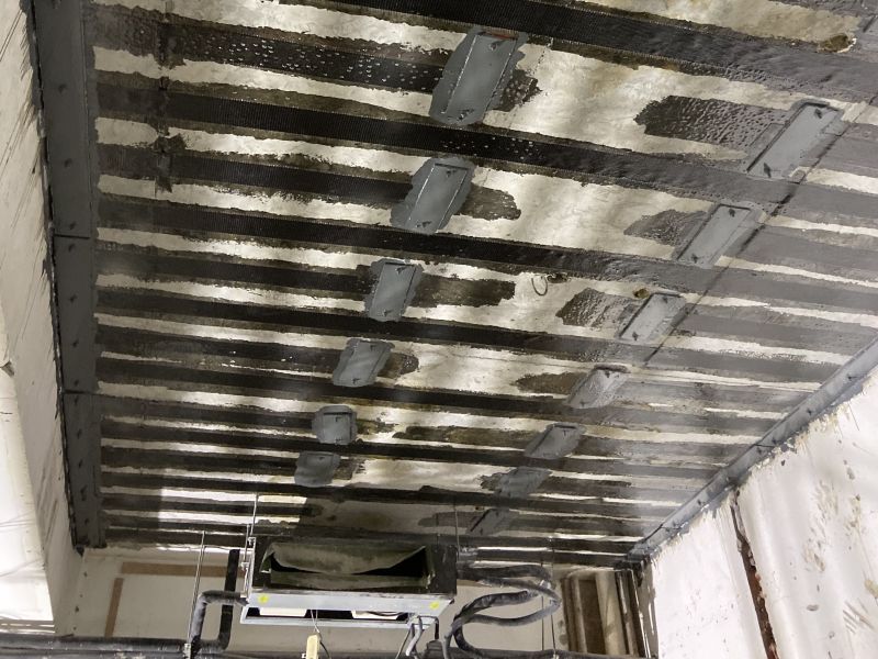 西安某老旧社区医院碳纤维加固
